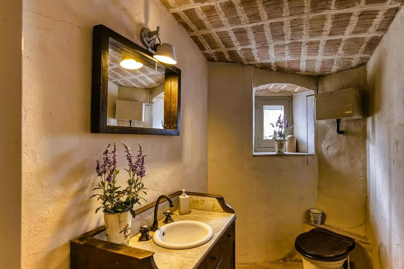 Casa Rural Con Encanto 4 Bedrooms 8 Pax Riumors Spain